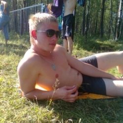Культурный, спортивный  ищет девушку для воплощения её интимные фантазий